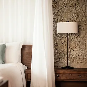 Four Seasons Bali At Bay Indonezja